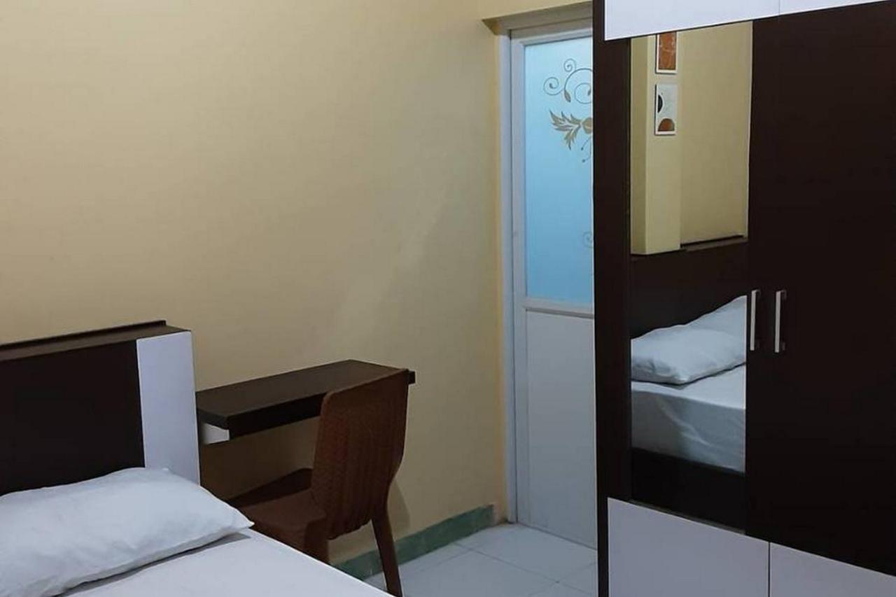Guest House Syariah Lp3B Brebes Redpartner Eksteriør billede