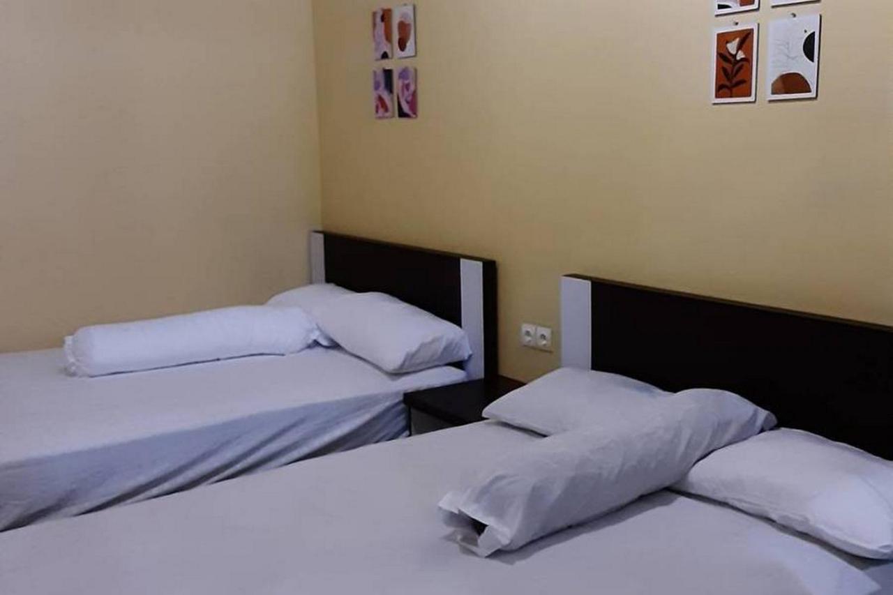 Guest House Syariah Lp3B Brebes Redpartner Eksteriør billede